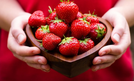 Що приготувати з полуниці: 8 цікавих рецептів