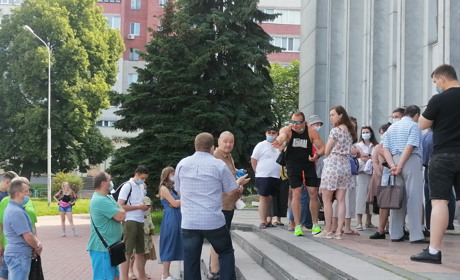 У Чернігові запрацював пункт вакцинації проти Covid-19. Чи складно щепитися - думка із соцмереж