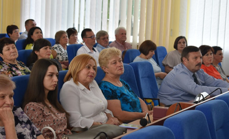 У Новограді вручили державні відзнаки медикам: Грамоти Верховної Ради і МОЗу