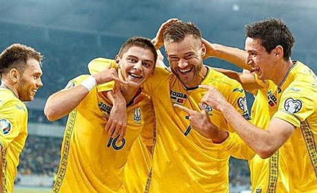 Сборная Украины впервые преодолела барьер группового этапа Чемпионата Европы и вышла в плей-офф