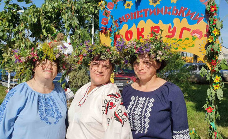 Новоолександрівці до пиріжків ще й тортів напекли