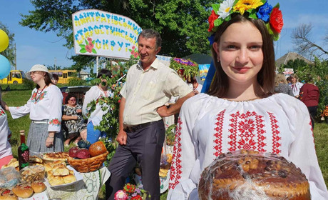 Страви з риби та креативна випічка прикрасили деминоолександрівську кулінарну виставку
