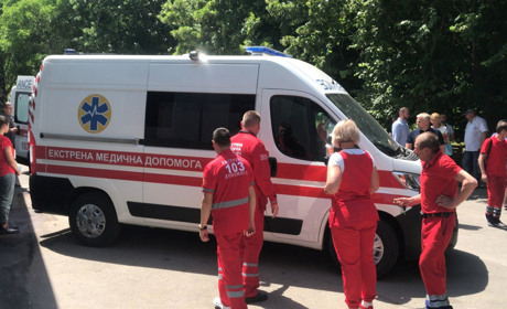 Ржищівський пункт екстреної медичної допомоги отримав новий автомобіль