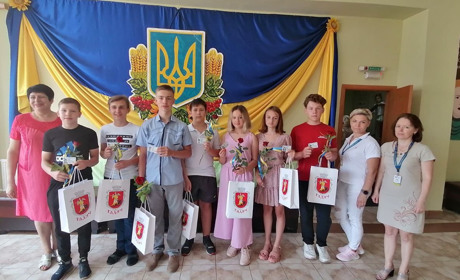 У Гадяцькій громаді підліткам вручали паспорти громадянина України