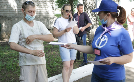 В Попасной районный центр занятости провел ярмарку вакансий ко Дню молодежи
