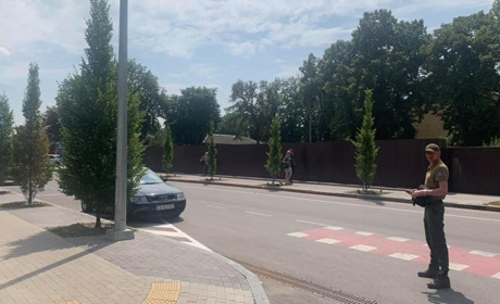 Інспектори з паркування, що почали працювати у Чернігові, поки не штрафують, а лише попереджають