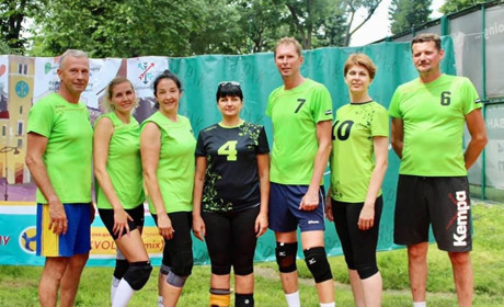 Волейбольна команда зі Старокостянтинова стала переможцем міжнародного турніру