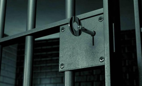 У Старокостянтинові чотирьох чоловіків засудили за розбійний напад