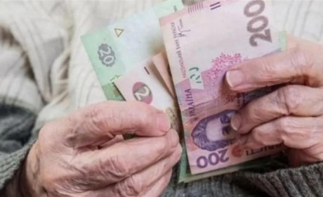 B Нижніх Торгаях шахраї виманили у пенсіонерки 60 тисяч гривень: як це сталося