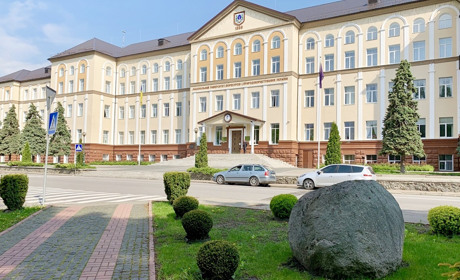 Ринок землі відкрито: які фахівці на цьому зароблять