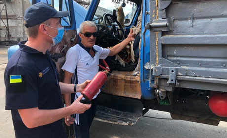 Вогнеборці провели профілактичний рейд на Хлібоприймальному підприємстві у Шостці