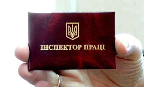 У підприємця з Вознесенська виявили 5 осіб, які працювали без належного оформлення