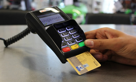 Банки списуватимуть кошти з рахунків громадян за борги: кого це стосується