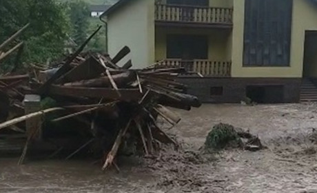 Над Лазещиною й Богданом урвалася хмара