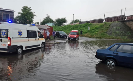 Прилуки утопають у воді. Дощ не припиняється. Фото, відео