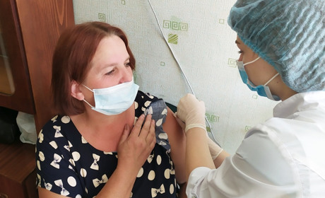 У Мені запрацював центр вакцинації. Де можна отримати щеплення і якою вакциною