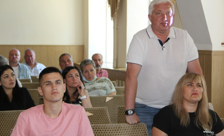 Що відбувалося на сесії Миргородської районної ради