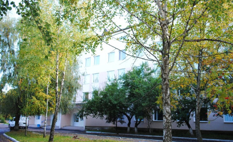 За рахунок коштів міського бюджету лікарю Ніжинського пологового будиноку придбають квартиру