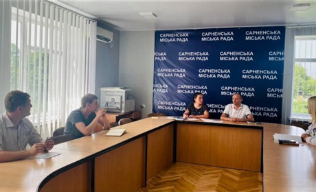 Викидали та зберігали будматеріли з порушенням: жителям Сарненщини призначили штраф