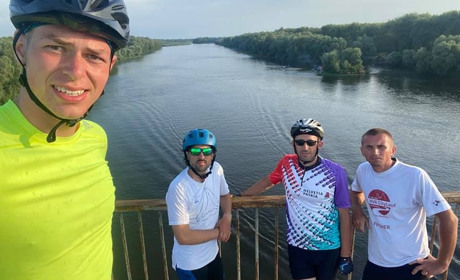 «Поїв – поспи і рухай далі». Корюківські друзі повернулися з велопробігу довжиною у 620 кілометрів