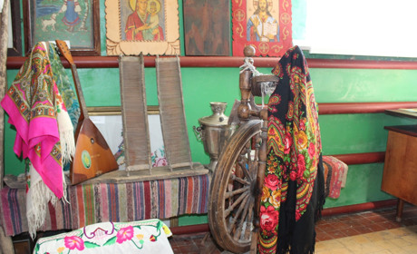 Як новочервонянка збирає експонати для шкільного музею і пише вірші