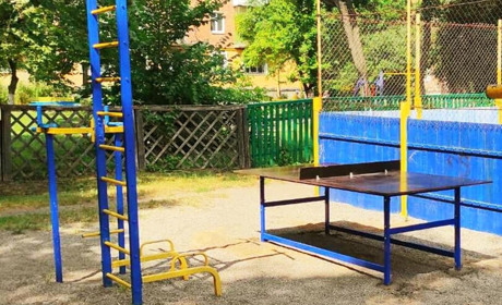 Спортивний майданчик за адресою, вул. Березанська, 8-Г доповнився новим спортивним обладнанням