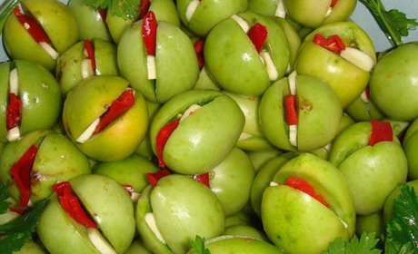 Зелені помідори на зиму — смачні та оригінальні рецепти