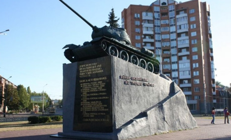 5 плюсів та 5 мінусів мікрорайону: думка місцевих жителів. Круг