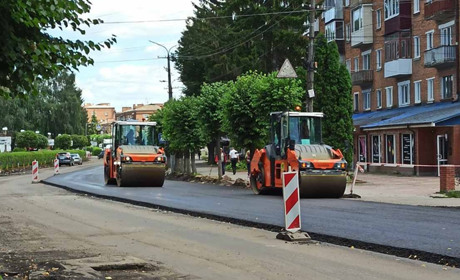 В Барі вже "дотягнули" нову дорогу до стадіону. Як ставляться до ремонту барчани