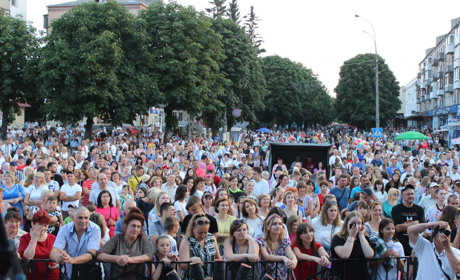 Новоград у "Книзі рекордів України": 8 тисяч учасників голосного одночасного читання