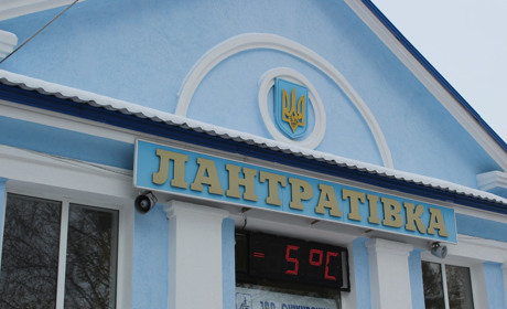 Де можна троїчанам безпечно для життя переходити залізничну колію