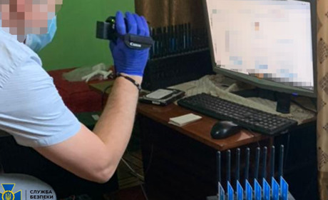 СБУ ліквідувала на Прикарпатті проросійську ботоферму на 12 тисяч Sim-карток