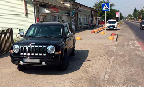 У Лужанах позашляховик збив 62-річну велосипедистку