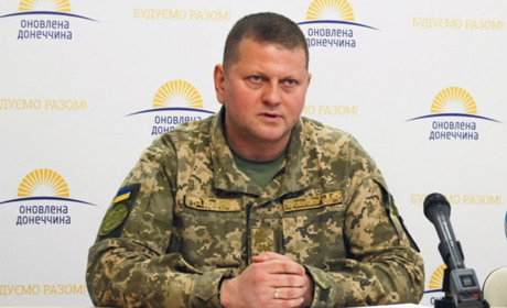 Зеленський звільнив головнокомандувача ЗСУ Хомчака, його замінить уродженець Новограда