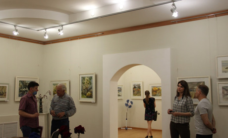 В Нікополі відкрилась виставка картин «Митець і Море»: дізнайся деталі