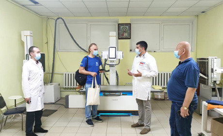 На Буковині із моніторинговою місією перебувають фахівці ВООЗ. Відвідали і Кіцманську лікарню