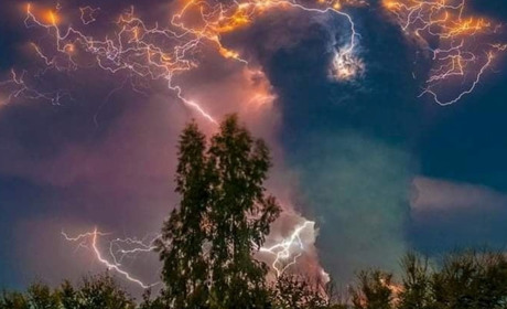 Учора над Лосинівкою блискотіло й гриміло - була горобина ніч