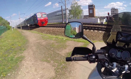 У Лужанах мотоцикліст з Шипинець потрапив під потяг "Львів-Чернівці"