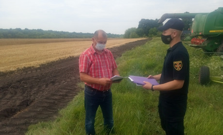Рятувальники продовжують здійснювати рейди на полях Конотопщини