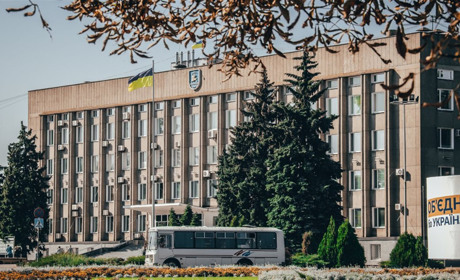 Ще більше коштів на покіс трави та на новий фонтан: зміни до програми благоустрою Нікополя