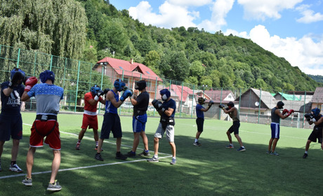 У Рахові тренуються чемпіони Європи та України