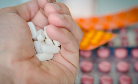 Дітям до 14 років не продаватимуть ліки в аптеках