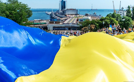 Де відпочити на морі в День Незалежності: ціни, розваги та підводні камені