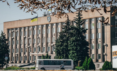 Дізнайся хто та за скільки встановить новий ліфт у будівлі міськвиконкому