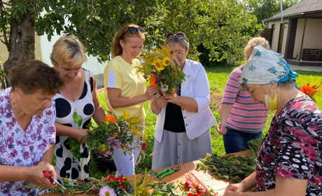 Новини громади за 9-15 серпня: допомога спортсменам, майстер-клас до Спаса, аварія, козацьке свято