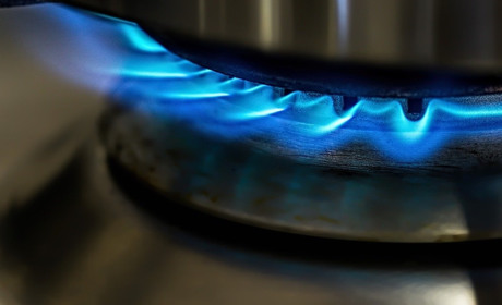 Чи потрібно укладати договори на обслуговування газових внутрішніх мереж та чому не підключають газ
