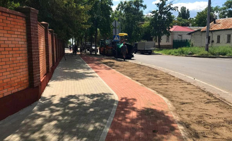 Вулиця Князя Чорного з новими тротуарами. Фотофакт