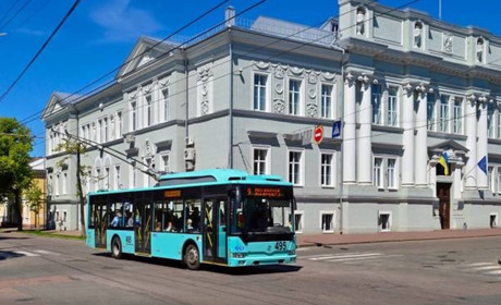 Подарунок до Дня Незалежності. У чернігівських тролейбусах зазвучить Скрябін і Пономарьов