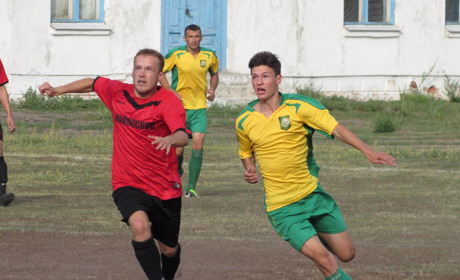 Троїцькі футболісти перемогли на своєму полі у новопсковської команди