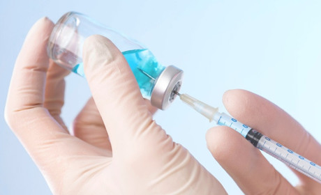 Moderna, Pfizer, Astrazeneka, CoronaVac. Де і якою вакциною щепитися в Чернігові